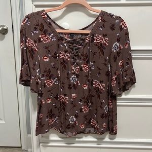 super cute american eagle top